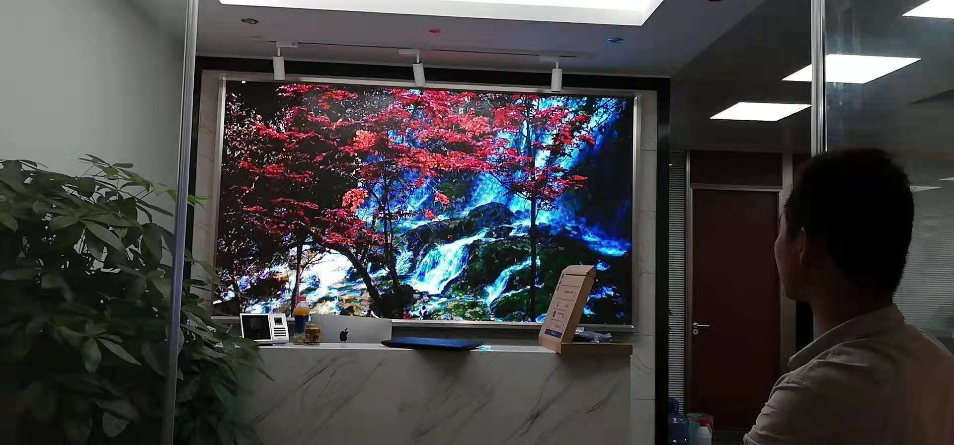 LED显示屏室内p2.5深圳前台完工，2.5内拍摄效果